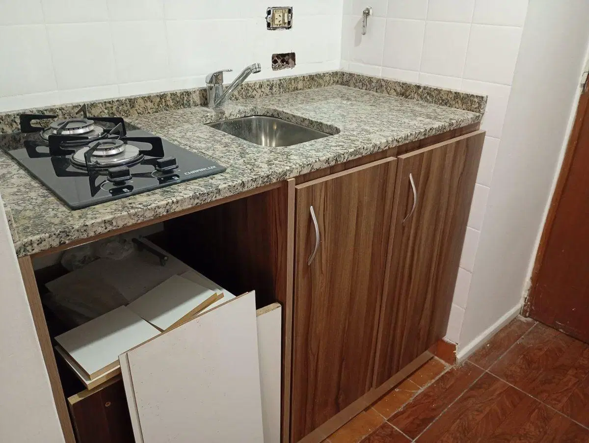 Venta oficina luminosa, en Retiro, apto vivienda 3