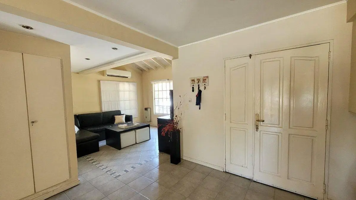 Oportunidad casa en venta Barrio Boca Ratón 8