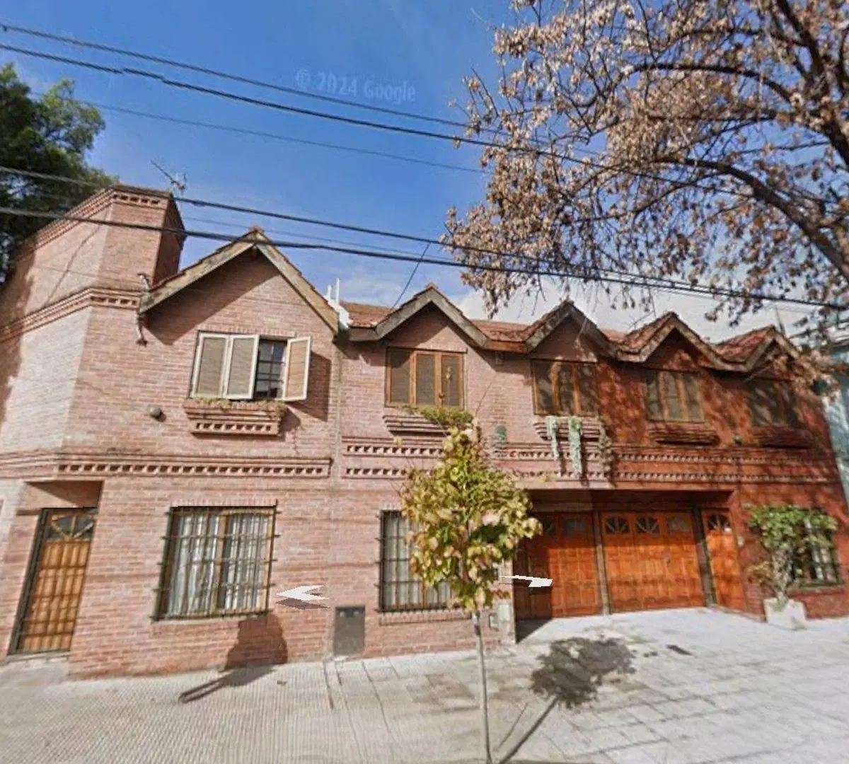 Hermosa Casa Triplex en venta en Villa Gral. Mitre 4