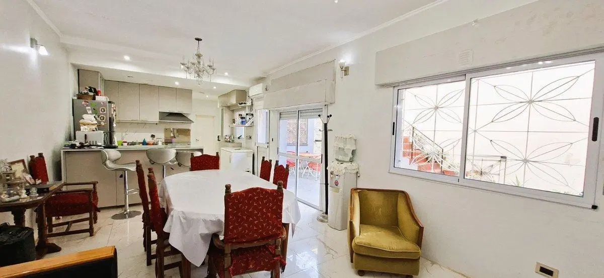 Casa Lote Propio: 4 Suites, 2 Cocheras y Seguridad 2