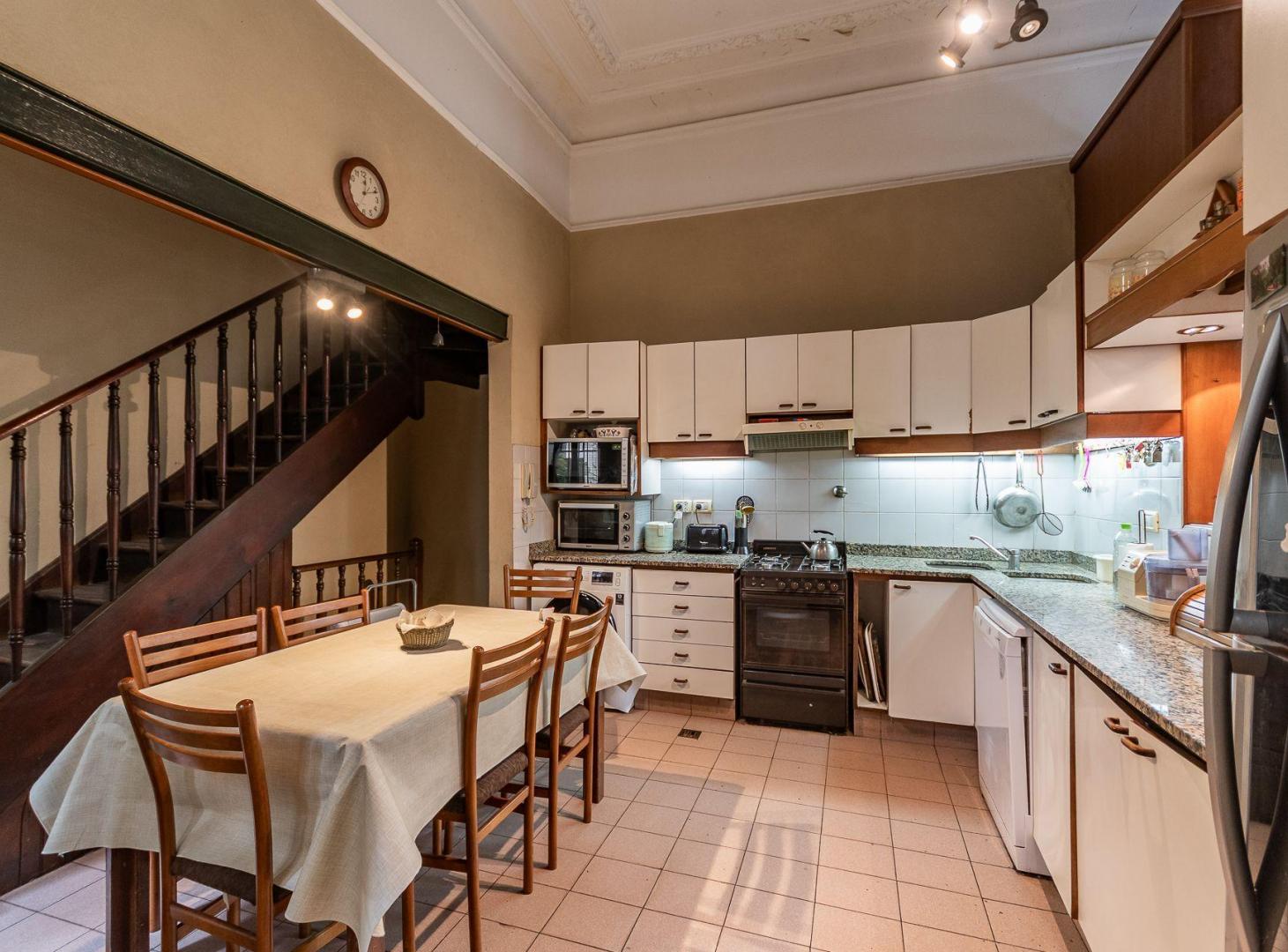 Foto de VENTA CASA + 2 LOCALES A PASOS DE AV CABILDO, imagen 5