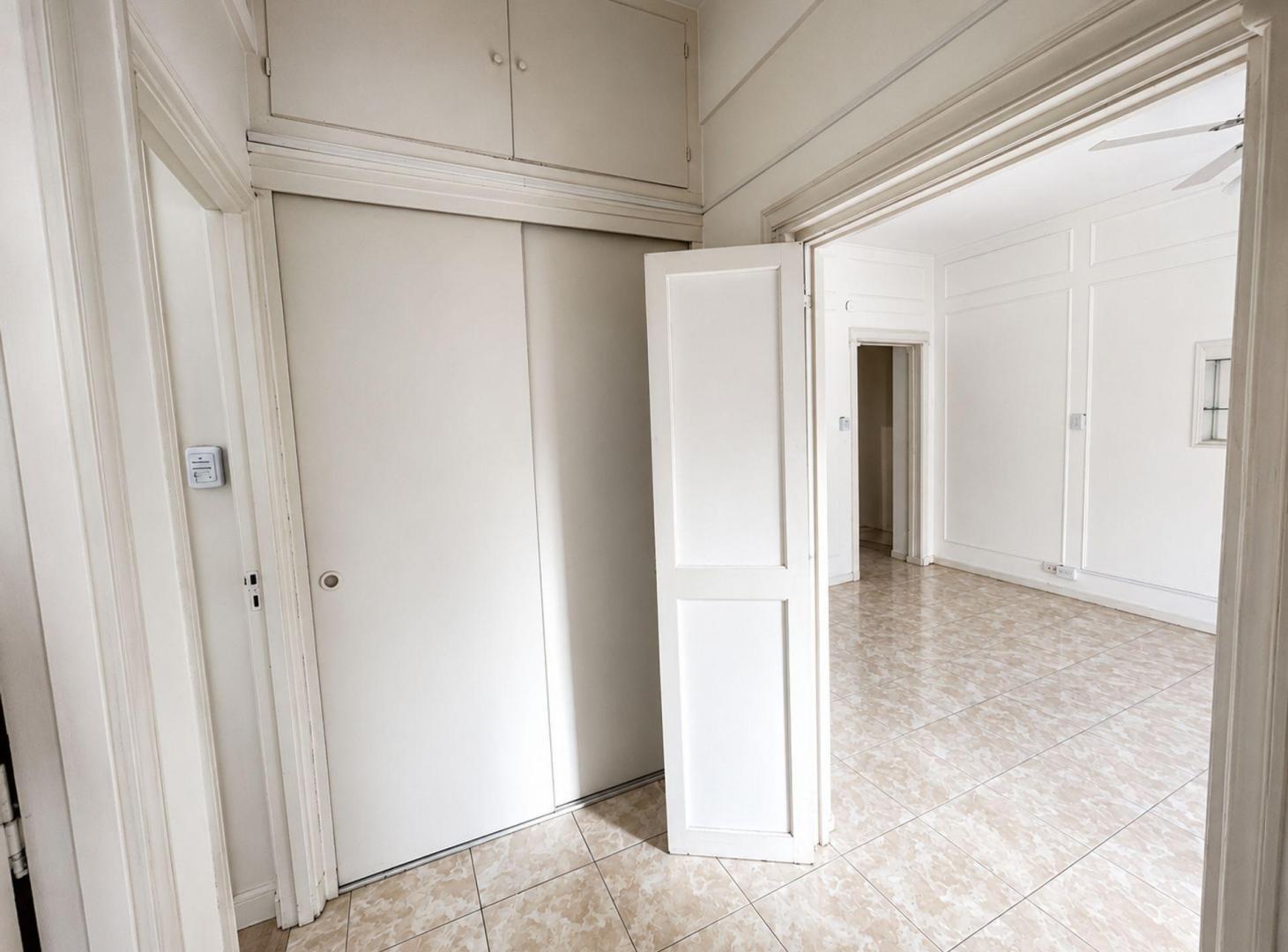 Foto de VENTA DEPTO 3 AMBIENTES + DEPENDENCIA | CABALLITO, imagen 4