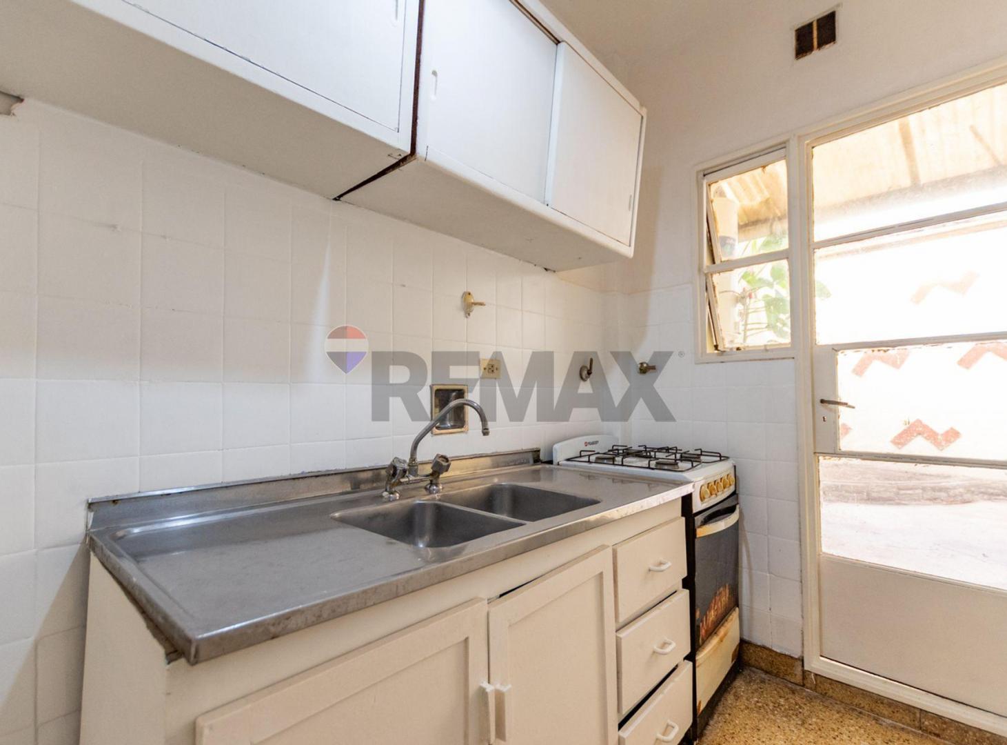 Foto de VENTA DEPTO 2 AMB + PATIO EN FLORES, imagen 4