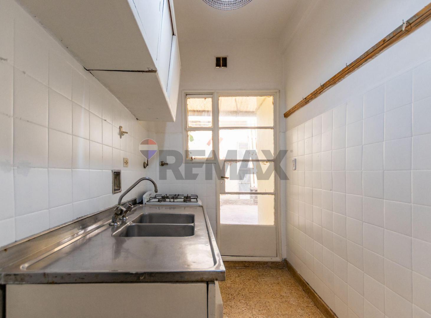 Foto de VENTA DEPTO 2 AMB + PATIO EN FLORES, imagen 2