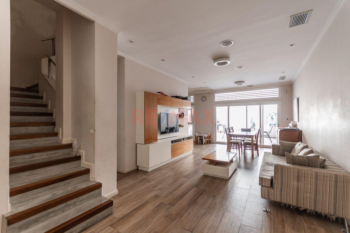 Foto de VENTA CASA 4 AMBIENTES C/ PATIO Y COCHERA-PATERNAL, imagen 1