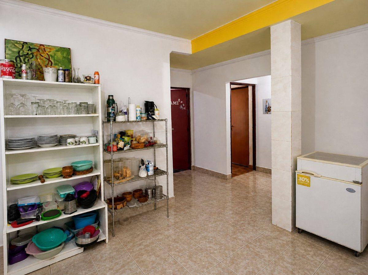 Foto de EXCELENTE CASA 4 AMB PATIO-COCHERA. 3 DE FEBRERO, imagen 3