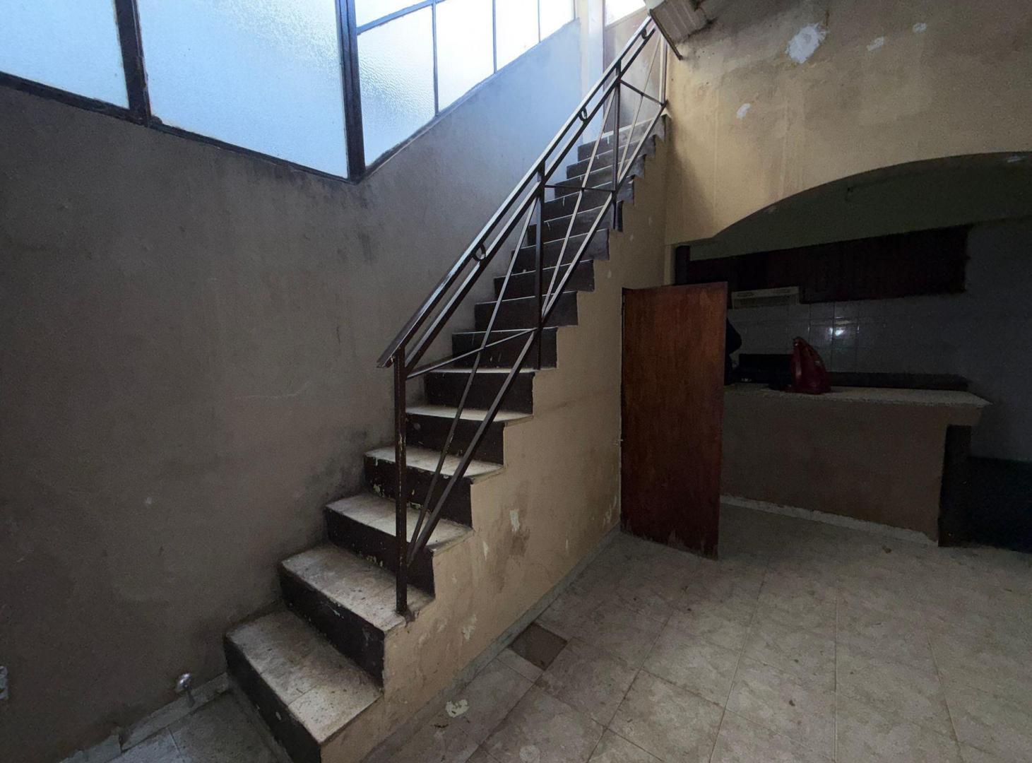 Foto de PH A RECICLAR S/EXPENSAS 4 AMB Y TERRAZA, imagen 1