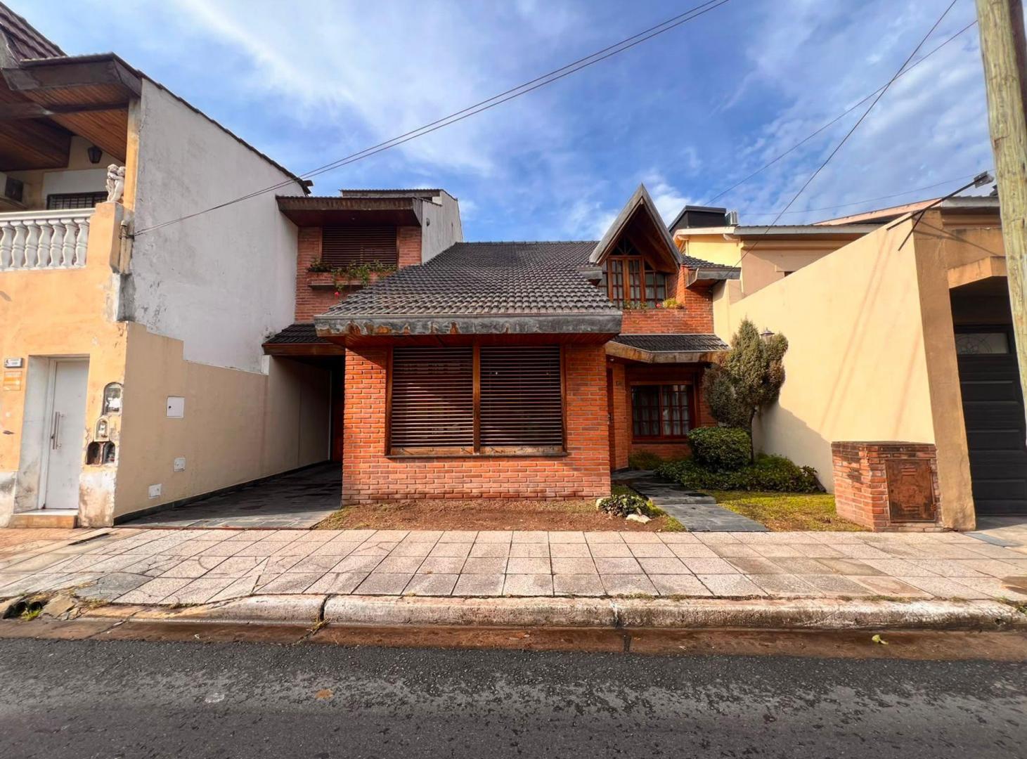 Foto de Casa 5 amb. Gran Parque, 2 cocheras . Ramos Mejia, imagen 3