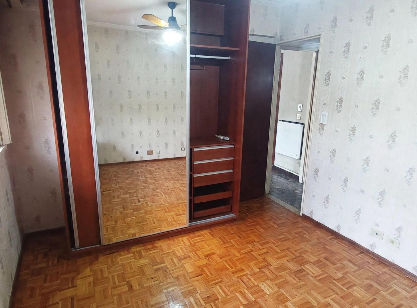 Foto de DEPTO 4 AMBIENTES + BALCÓN CORRIDO EN FLORESTA, imagen 3