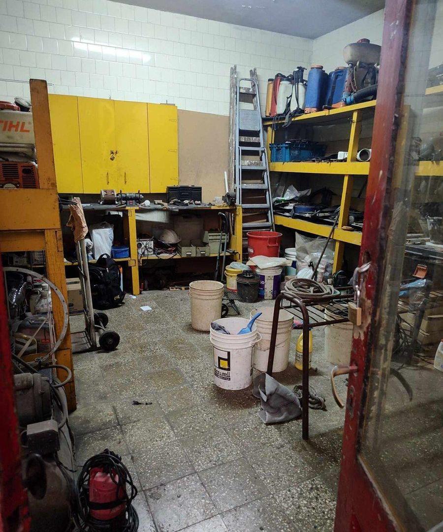 Foto de Casa a reciclar c/ terraza y garaje. Constitución., imagen 5