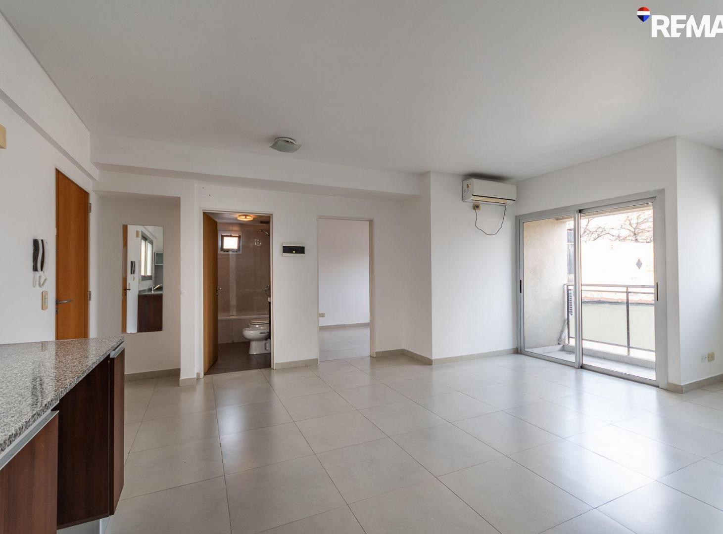 Foto de VENTA DEPARTAMENTO 2 AMBIENTES C/ COCHERA-FLORESTA, imagen 5