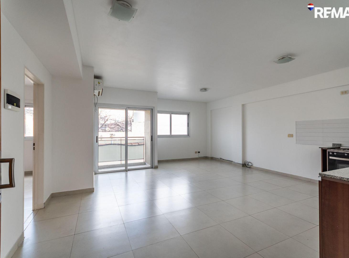 Foto de VENTA DEPARTAMENTO 2 AMBIENTES C/ COCHERA-FLORESTA, imagen 1