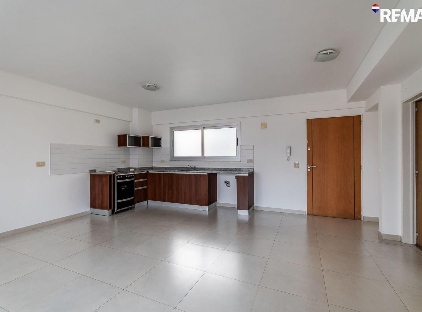 Foto de VENTA DEPARTAMENTO 2 AMBIENTES C/ COCHERA-FLORESTA, imagen 3