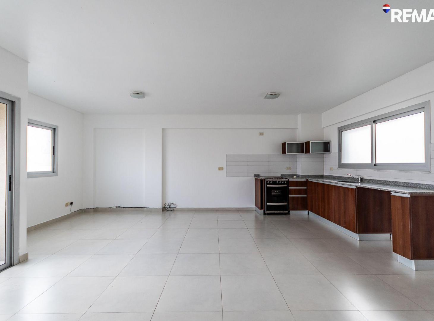 Foto de VENTA DEPARTAMENTO 2 AMBIENTES C/ COCHERA-FLORESTA, imagen 2