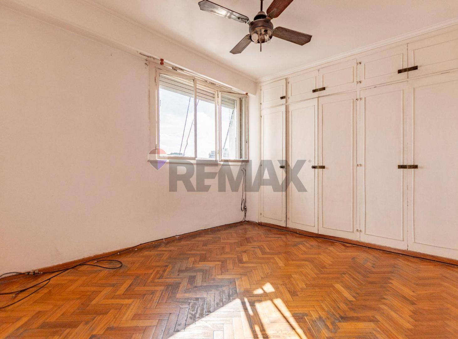 Foto de VENTA 2 AMB PLAZA FLORES SUBTE TREN BALCÓN, imagen 1