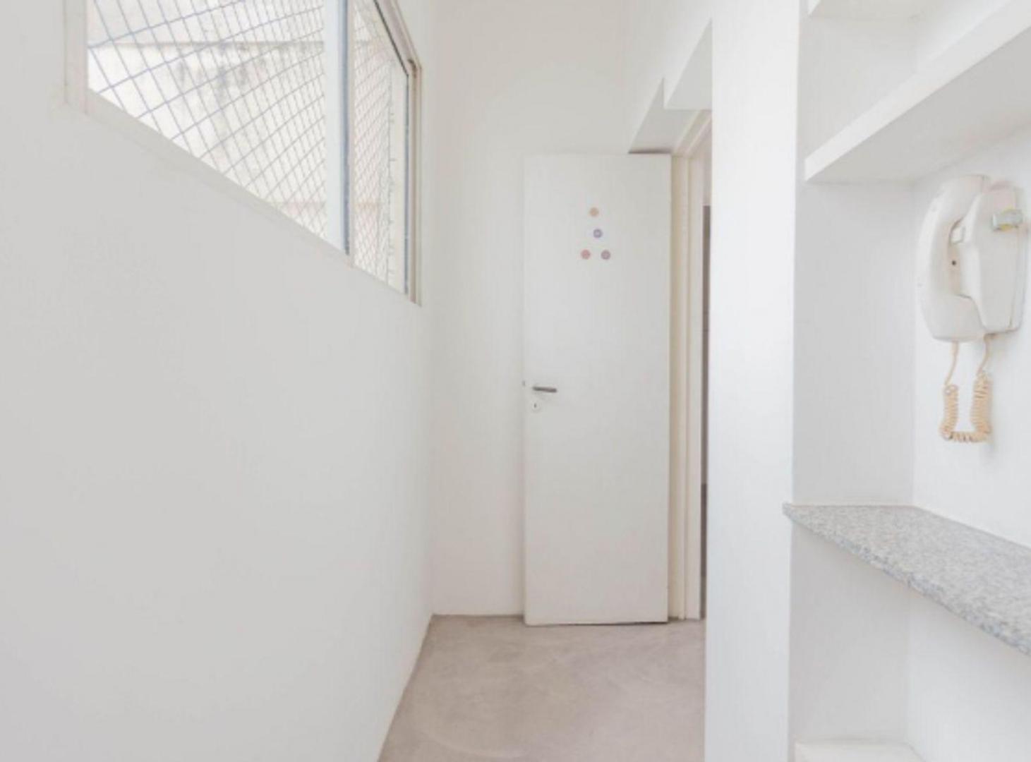 Foto de VENTA 2 AMB 1/2. C/BALCÓN TIPO DÚPLEX. FLORES, imagen 1
