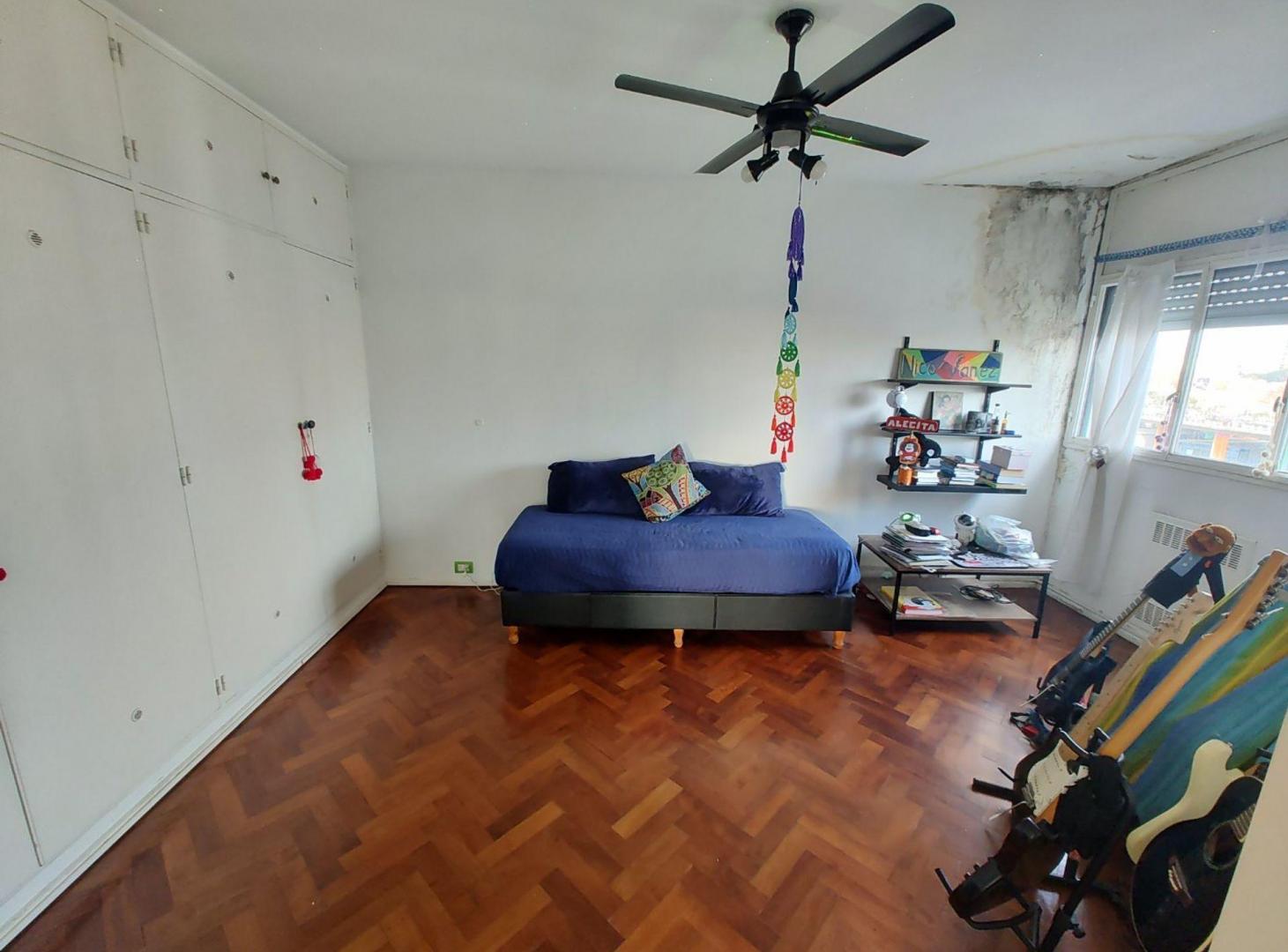 Foto de Venta 3 Amb Frente Piso 7 Balcón Luz Versalles., imagen 4