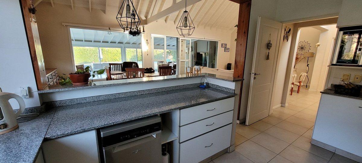 Foto de Hermosa casa en venta Barrio del Buen Retiro Pilar, imagen 1