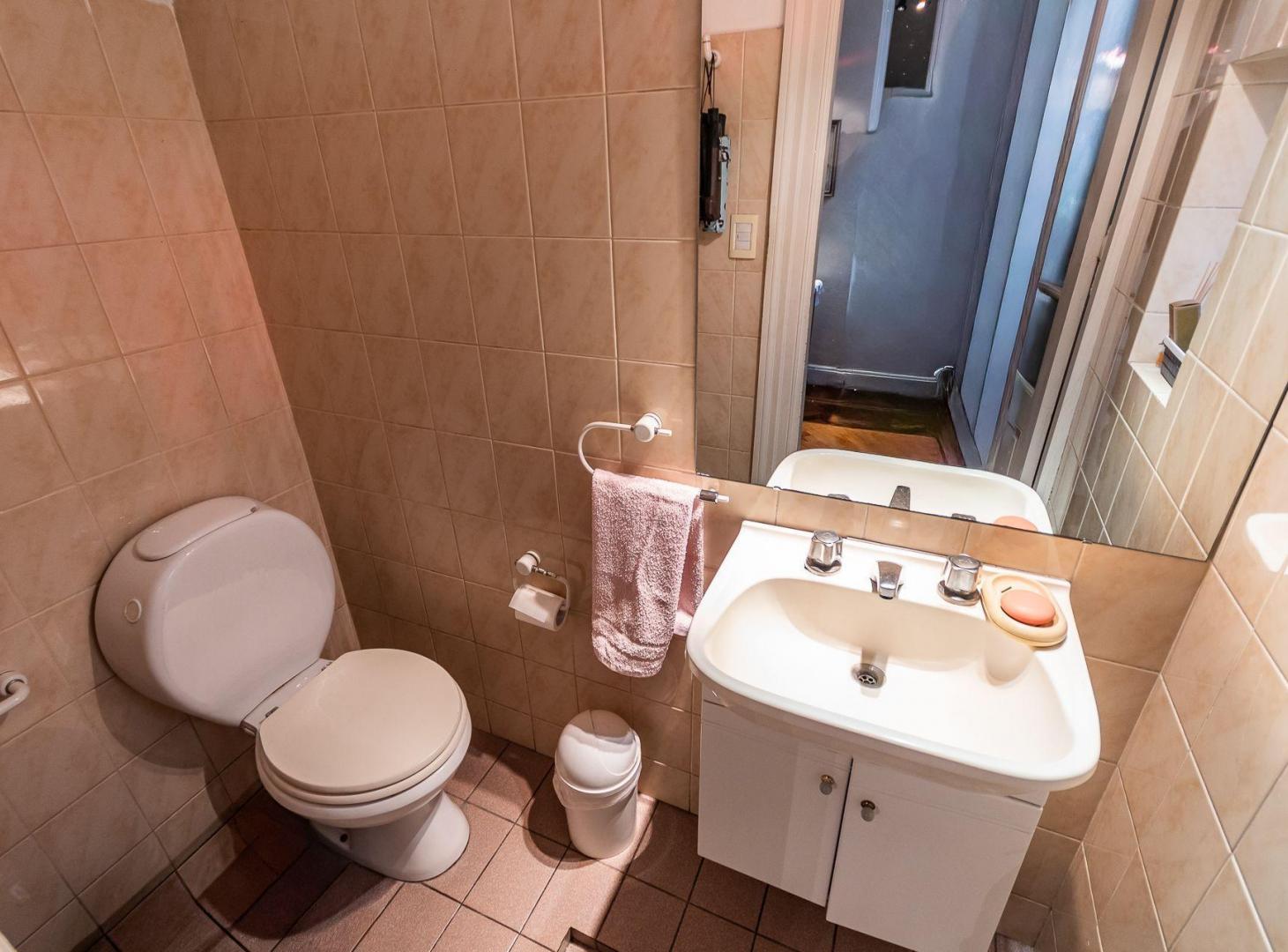 Foto de VENTA CASA + 2 LOCALES A PASOS DE AV CABILDO, imagen 4