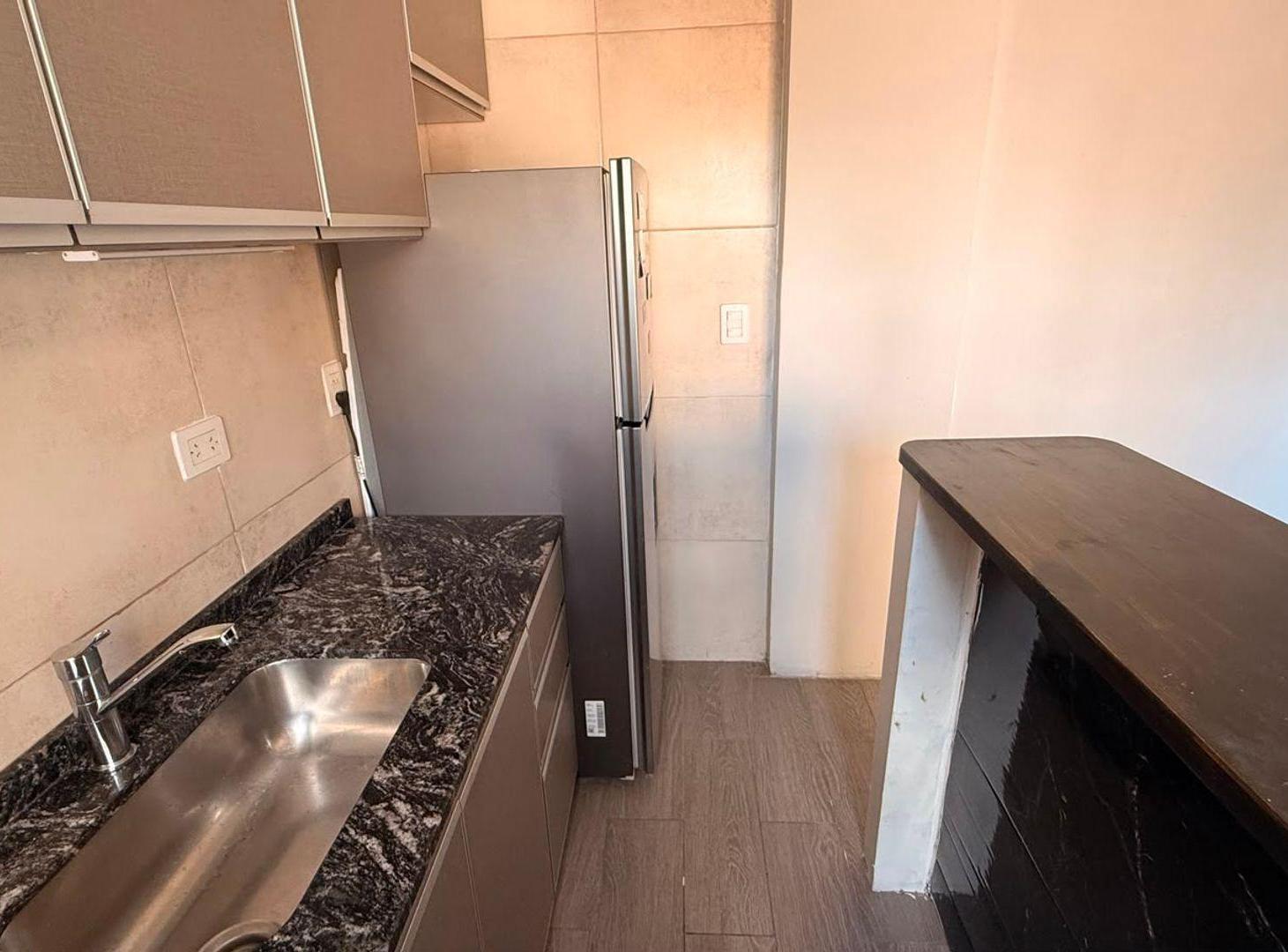 Foto de VENTA 2 AMB FLORES nuevo! Super luminoso con gas, imagen 4