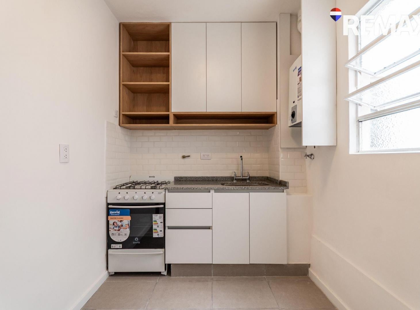 Foto de VENTA DEPTO 2 AMB REFACCIONADO - CABALLITO SUR, imagen 2