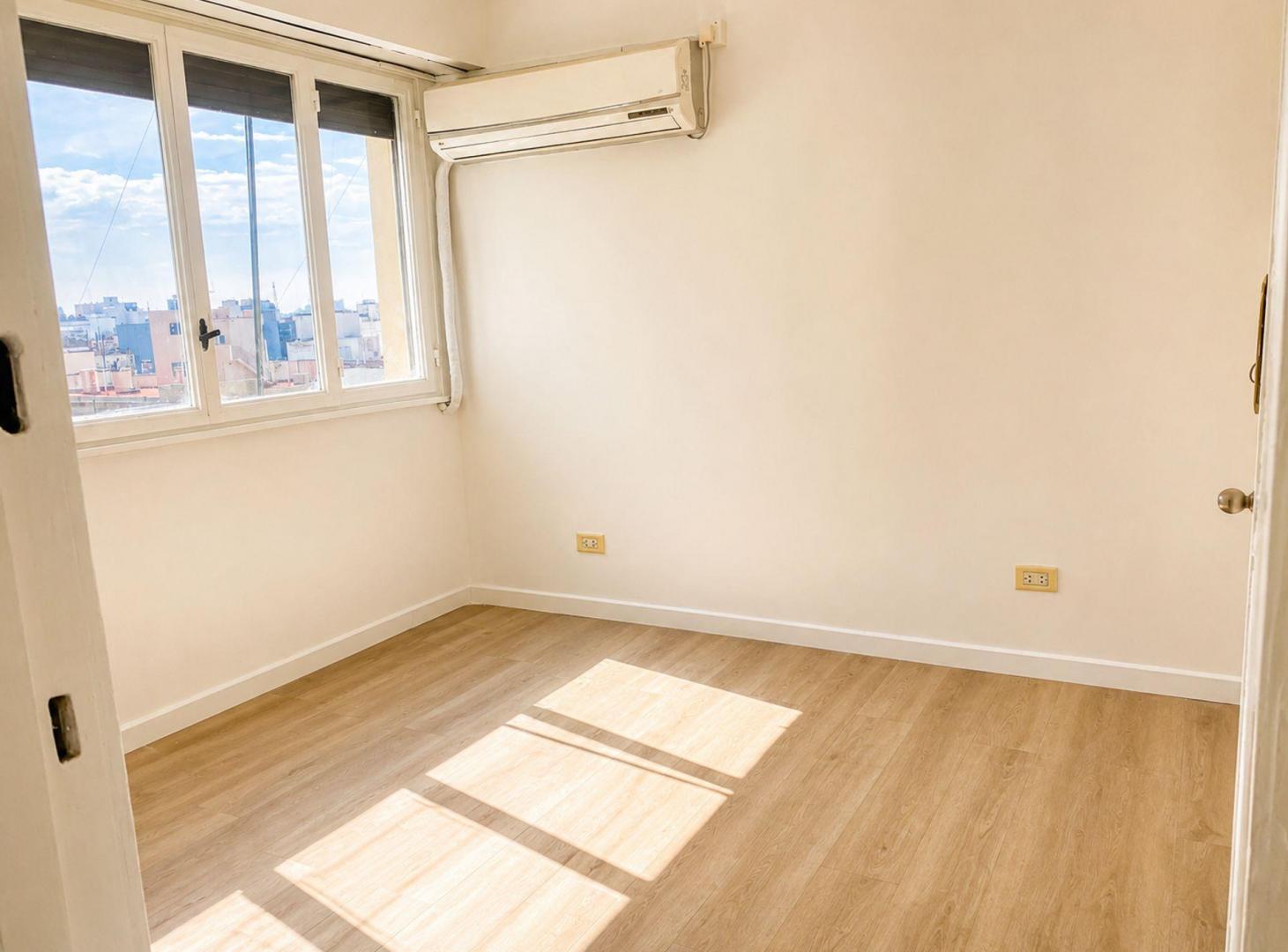 Foto de ALQUILER DEPARTAMENTO 2 AMBIENTES LUMINOSO FLORES, imagen 4