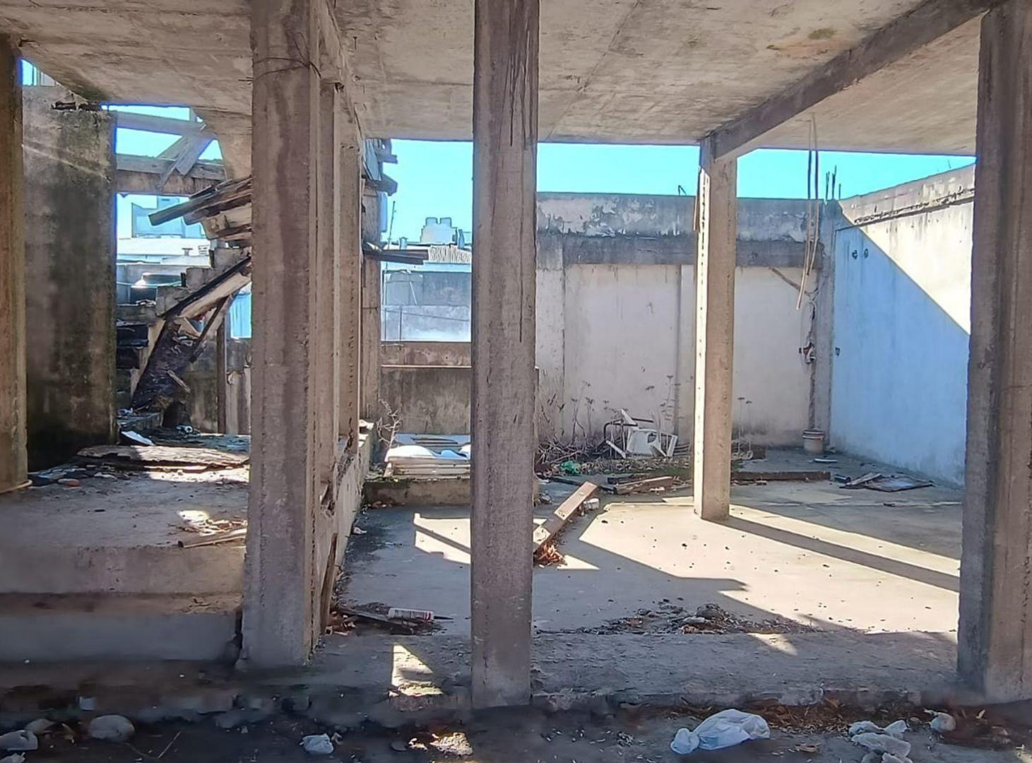 Foto de CASA LOTE PROPIO A REFACCIONAR EN MONTE CASTRO, imagen 1