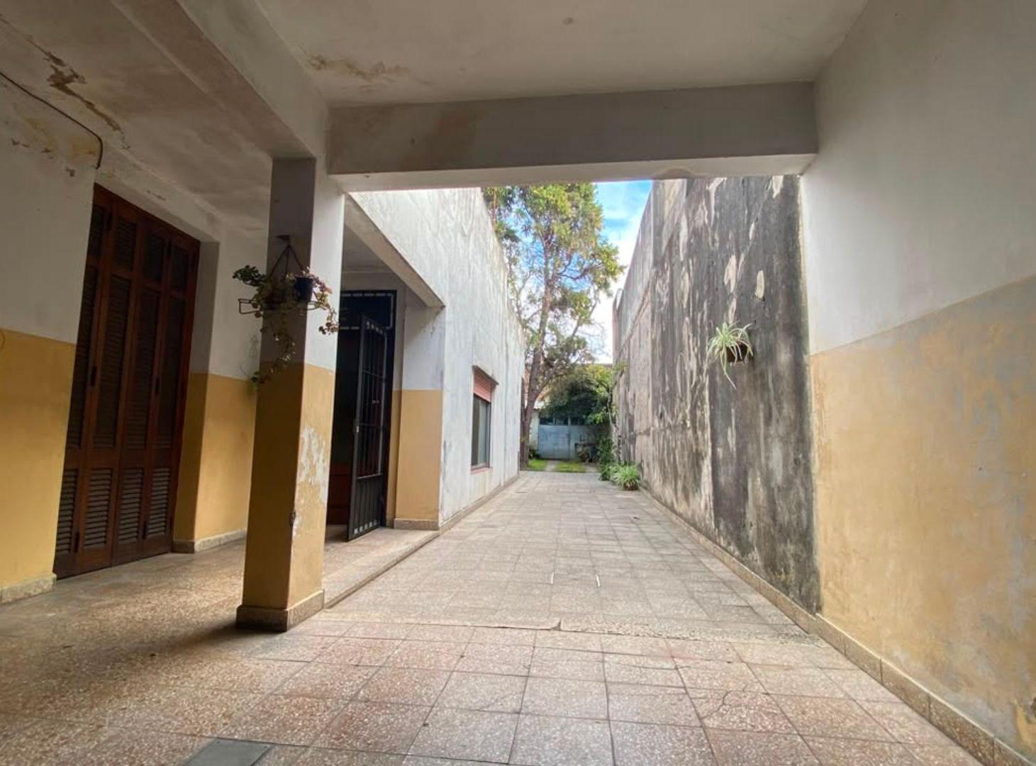 Foto de VENTA CASA VILLA LUGANO GRAN LOTE 287 M2, imagen 2