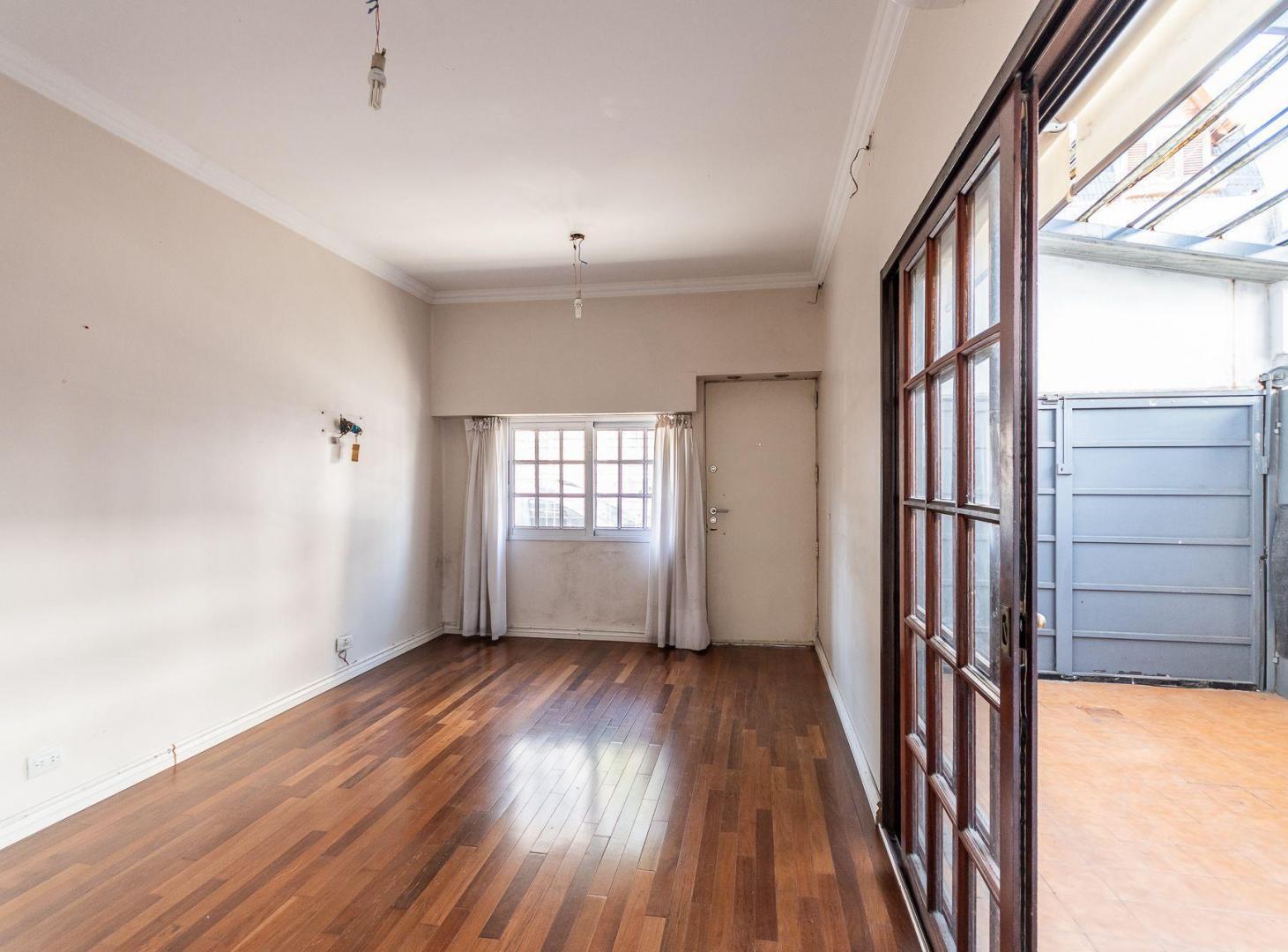 Foto de VENTA PH 3 AMB. CON COCHERA, TERRAZA Y QUINCHO, imagen 2