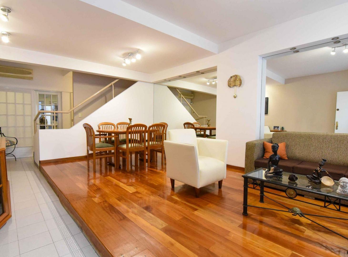 Foto de Venta casa tríplex 4 amb cochera parrilla, Flores, imagen 2