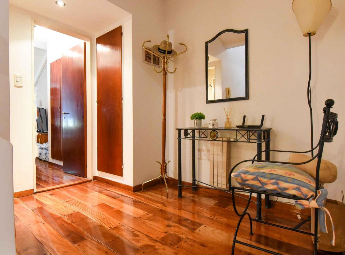 Foto de Venta casa tríplex 4 amb cochera parrilla, Flores, imagen 3