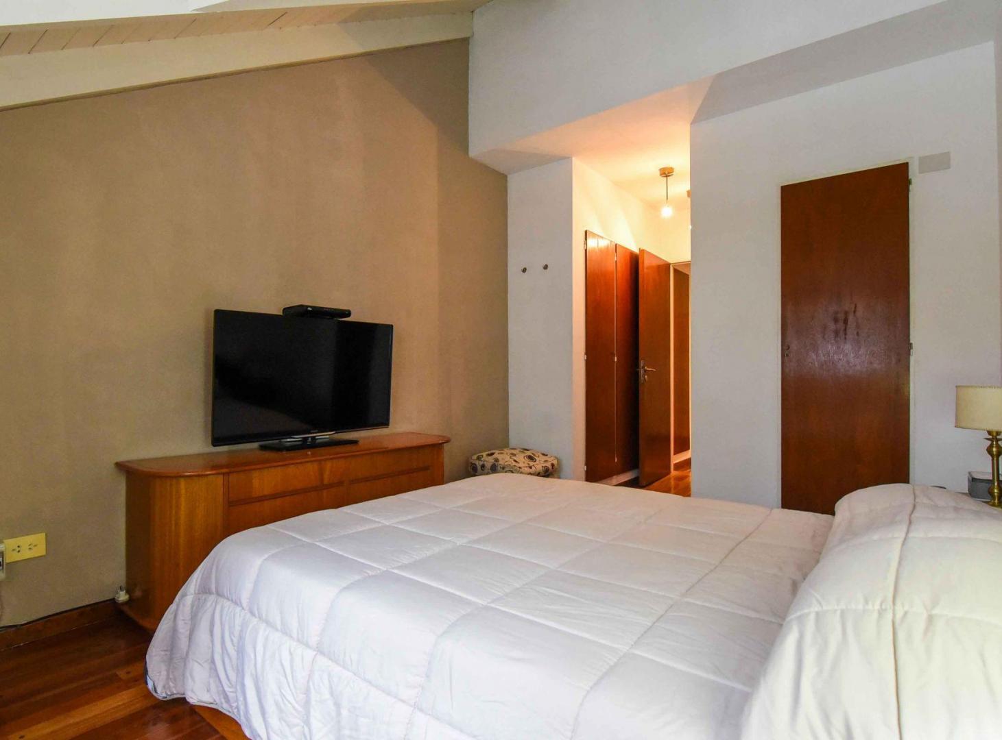 Foto de Venta casa tríplex 4 amb cochera parrilla, Flores, imagen 1