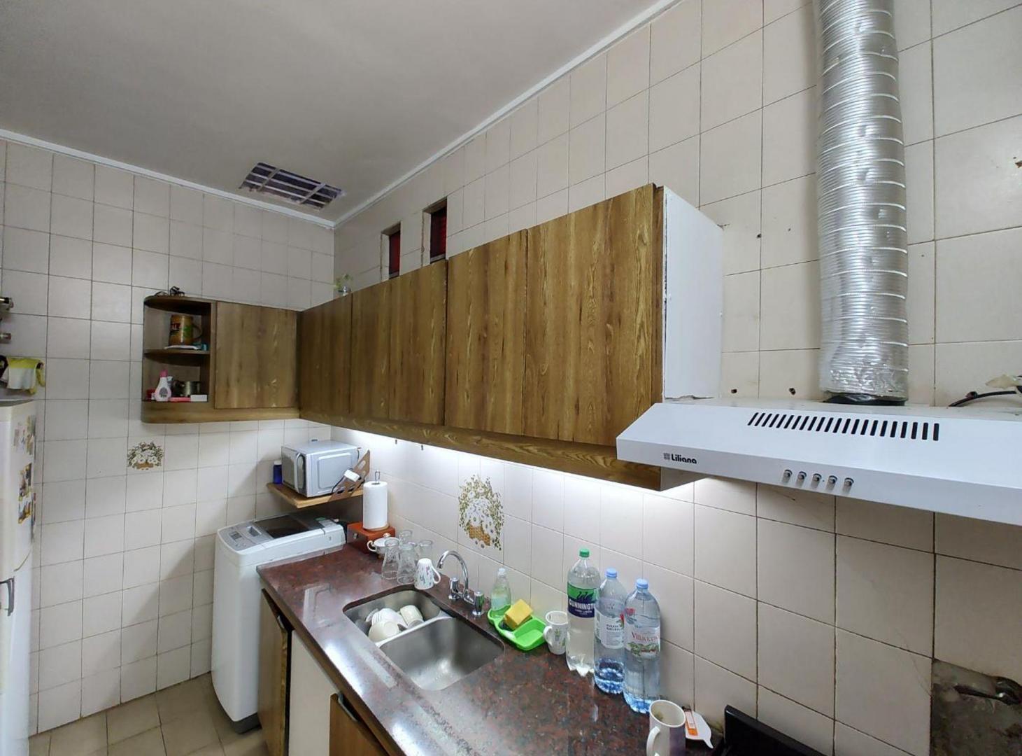 Foto de VENTA. CASA LOTE PROPIO. GARAJE. PARQUE CHACABUCO., imagen 3