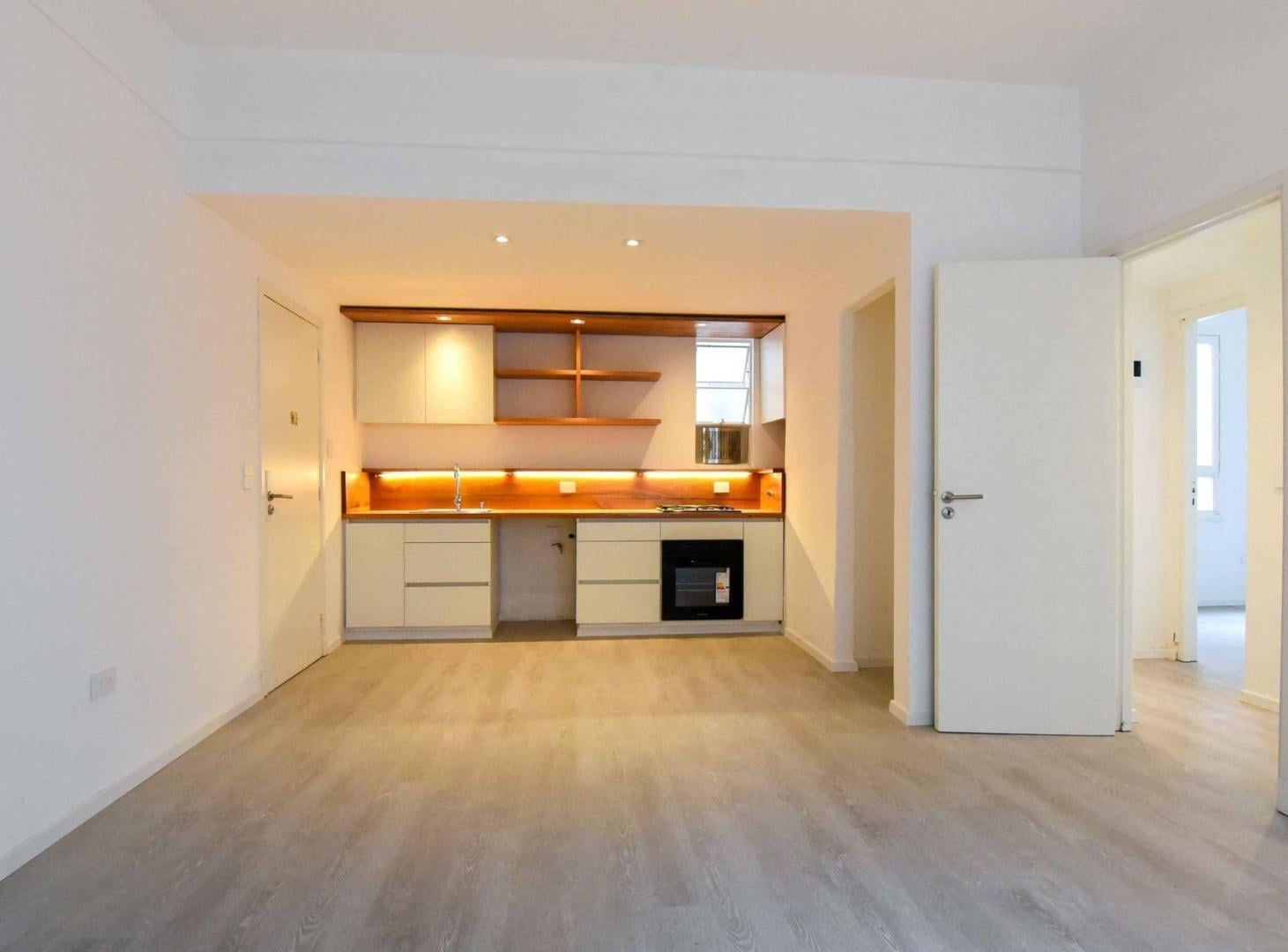 Foto de VENTA DPTO 3 AMB RECICLADO EN VILLA CRESPO!, imagen 2