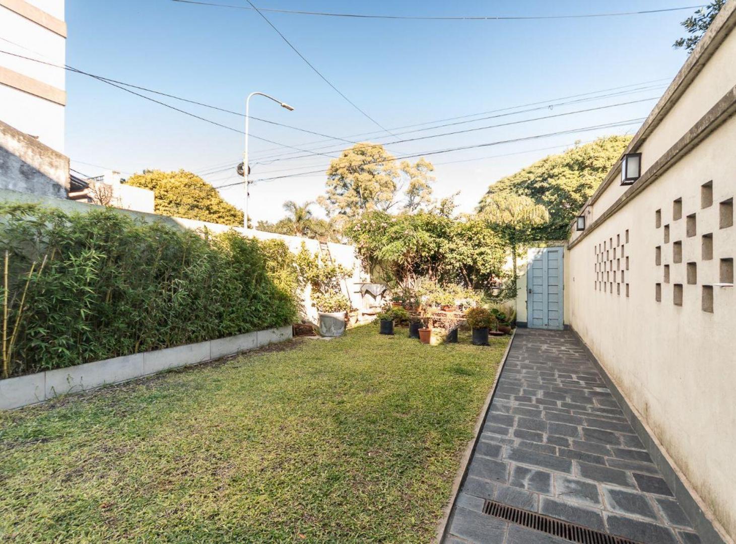 Foto de VENTA CASA 5 AMB C/COCH, REFACCIONADO, SAAVEDRA, imagen 5