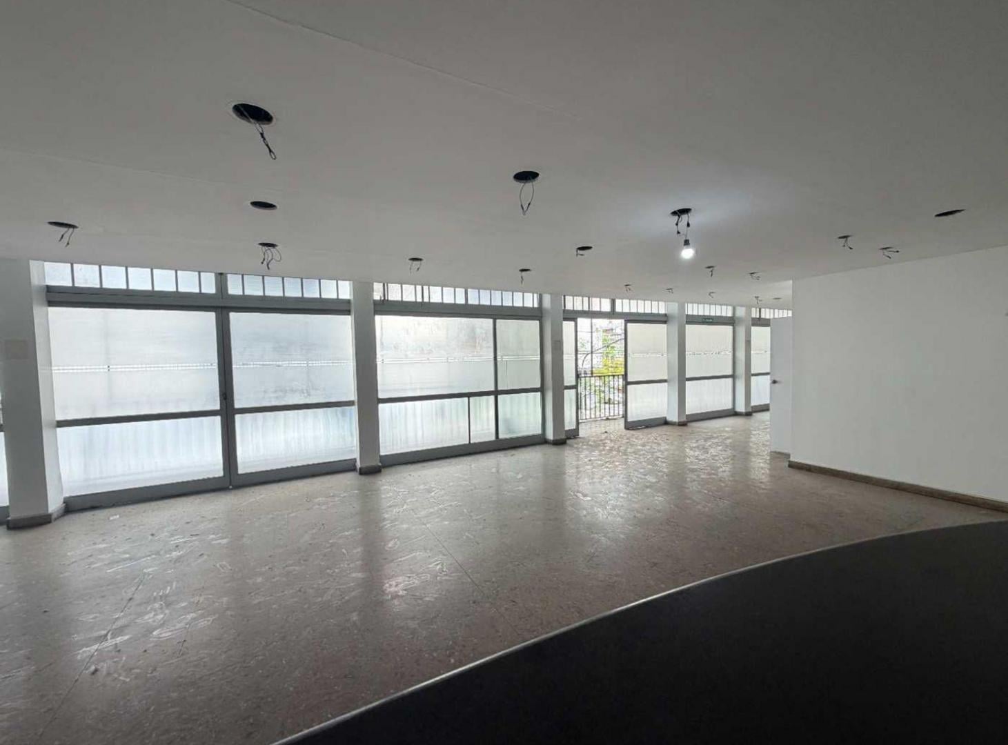 Foto de LOCAL COMERCIAL 300 M² + TERRAZA 300 M², imagen 1