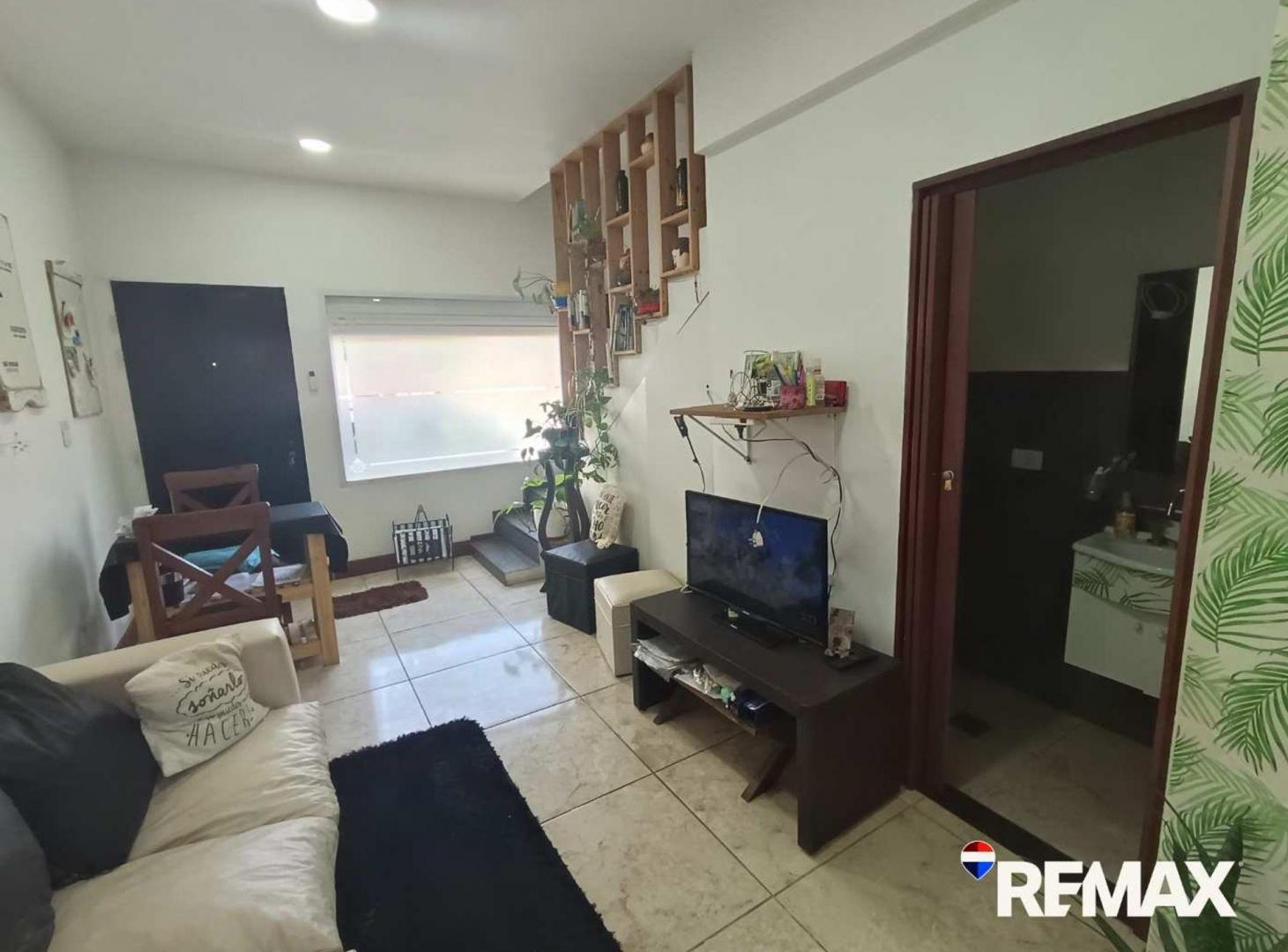 Foto de DUPLEX 3 AMB. CON PATIO Y SIN EXPENSAS - BURZACO, imagen 2