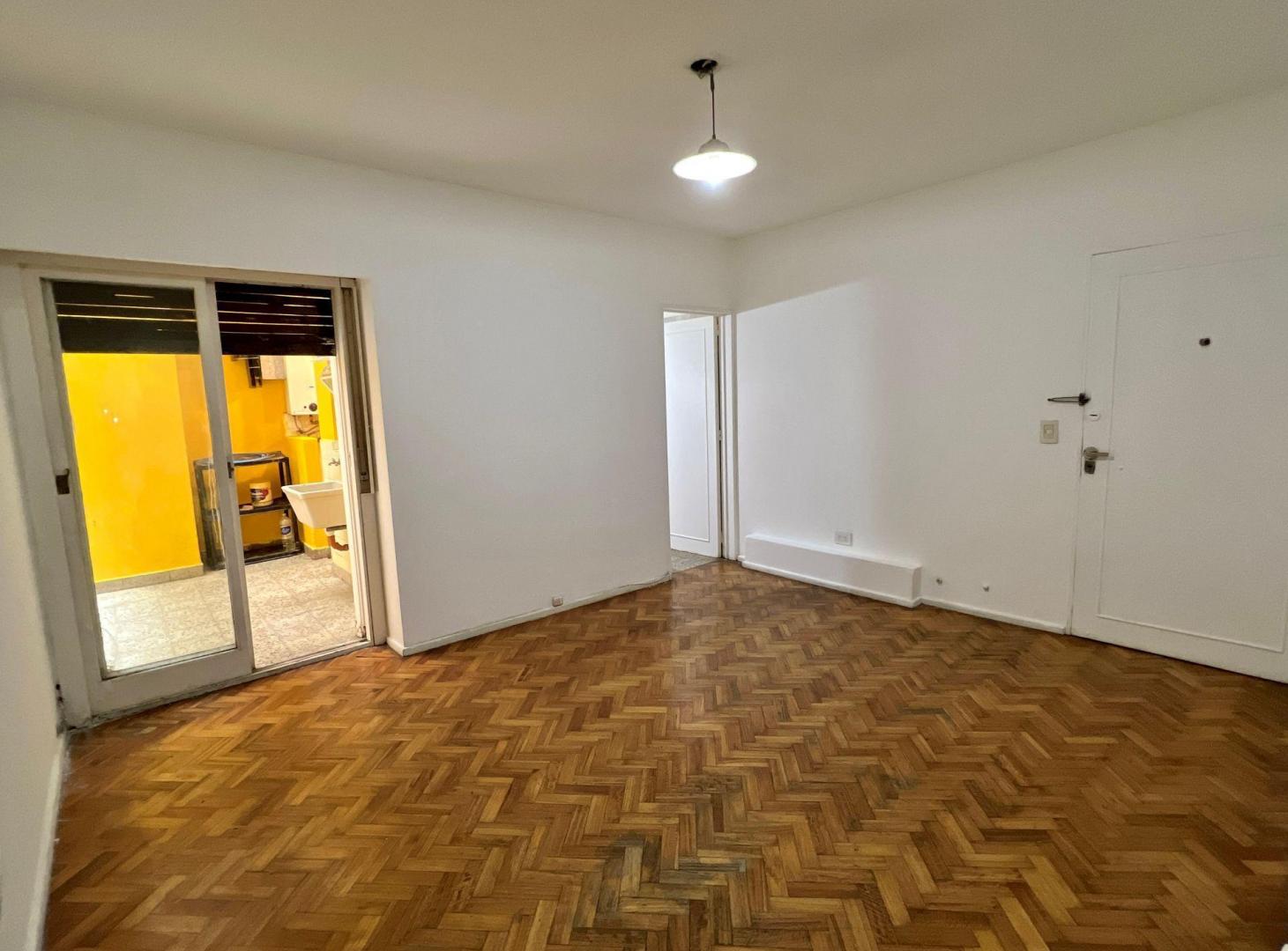 Foto de VENTA DEPTO 2 AMBIENTES CON PATIO - CABALLITO-PUAN, imagen 2