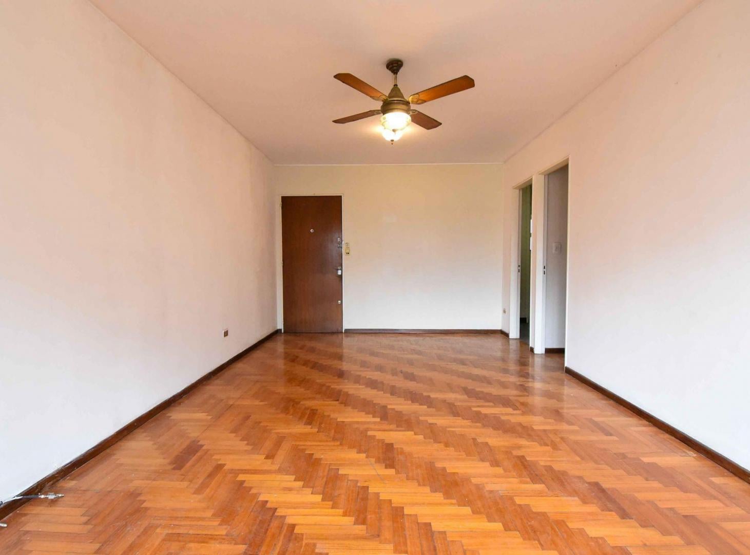 Foto de Venta depto 4 amb con balcón, cochera, Caballito, imagen 2