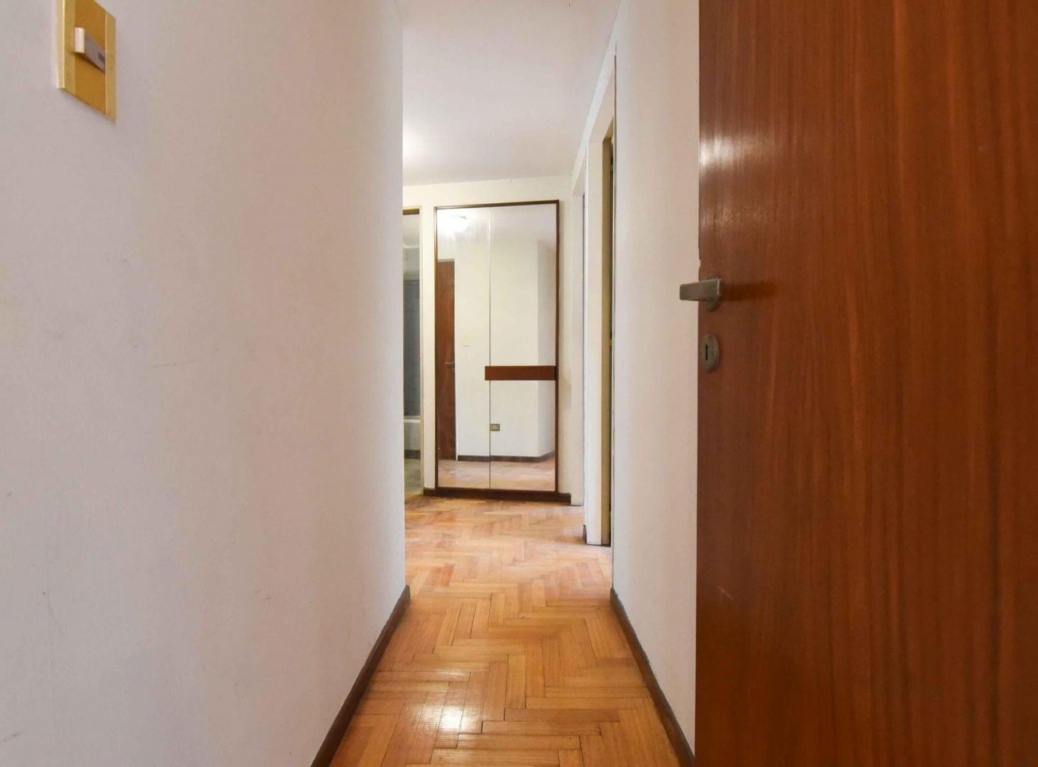 Foto de Venta depto 4 amb con balcón, cochera, Caballito, imagen 3