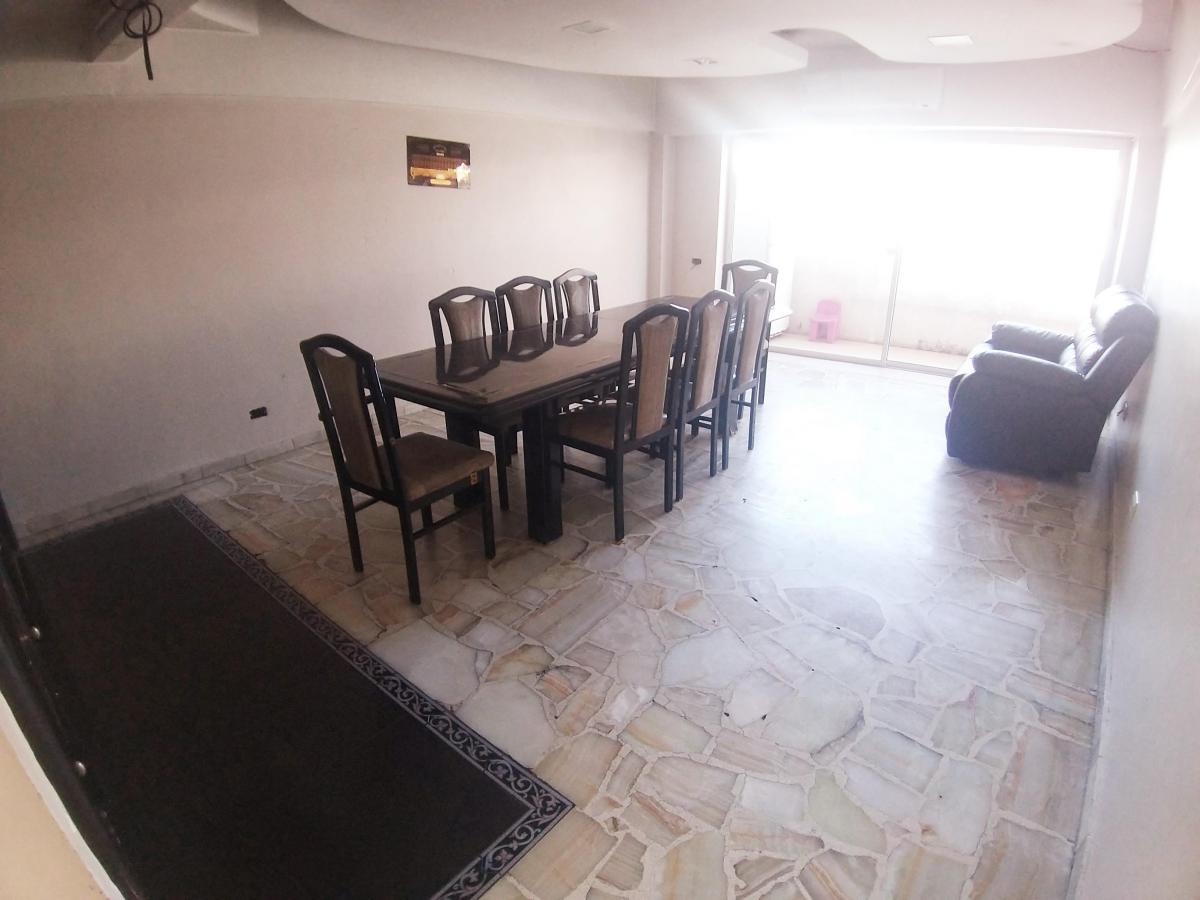 Venta - Piso de 5 Ambientes - 2 Patios - Balcón - Bajas Expensas 3