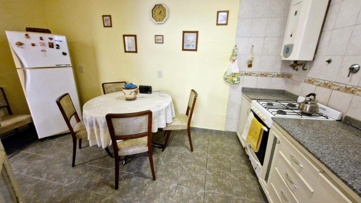 Venta - PH 3 Ambientes - Terraza - Sin Expensas - Subte "B" - Muy Buen Estado 2