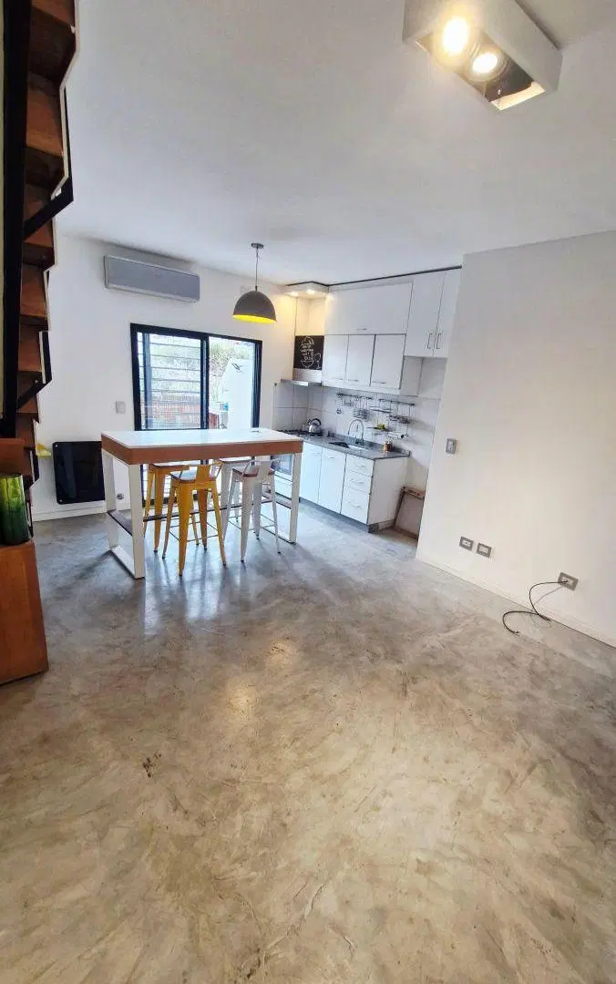 ALQUILER - DPTO 2 AMBIENTE TIPO LOFT - 2 PLANTAS - BALCON ATERRAZADO - BAJAS EXPENSAS 4
