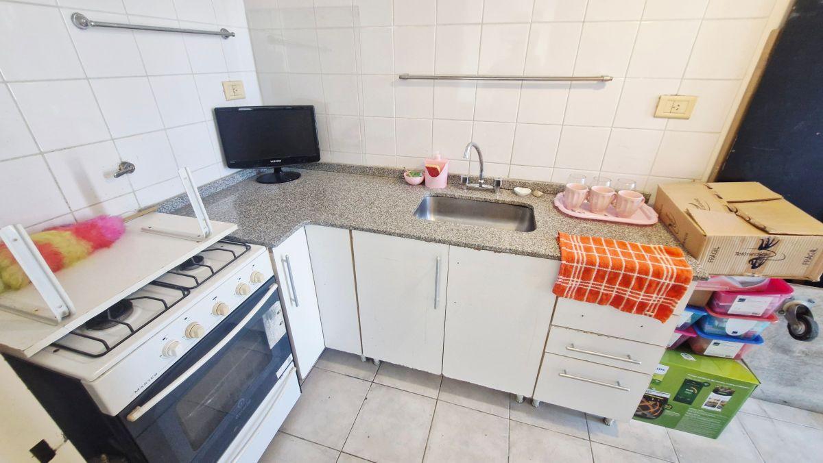 Foto de VENTA - DEPARTAMENTO 1 AMBIENTE DIVISIBLE - BALCON - APTO PROFESIONAL, imagen 4