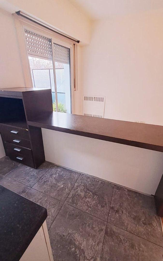 Foto de VENTA - DEPARTAMENTO 2 AMBIENTES - BALCON ATERRAZADO - MUY BUEN ESTADO, imagen 2