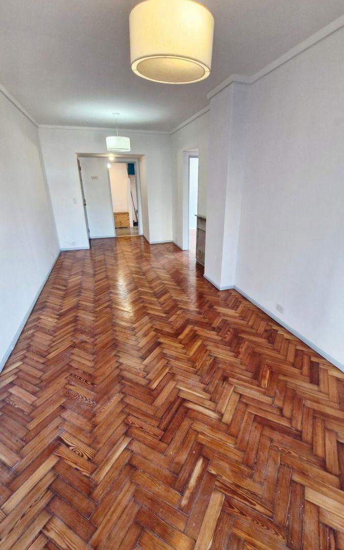 Foto de ALQUILER - DEPARTAMENTO 3 AMBIENTES - BALCON - A METROS DE AV. RIVADAVIA, imagen 2