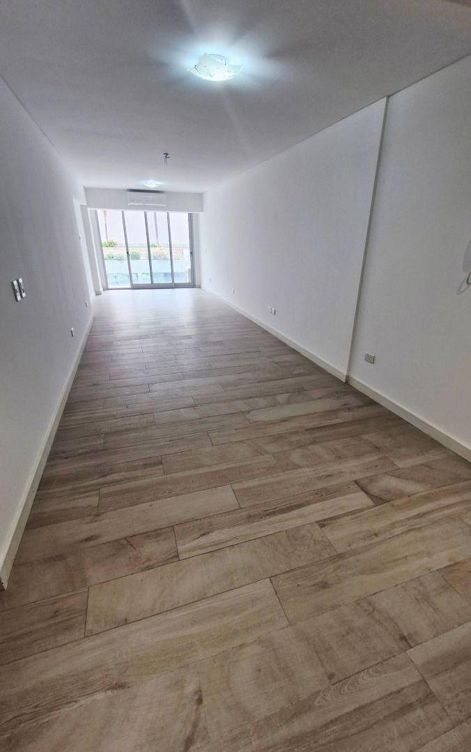 Foto de ALQUILER - DPTO 1 AMBIENTE - BALCON - FULL AMENITIES - SUBTE "A y "C", imagen 3