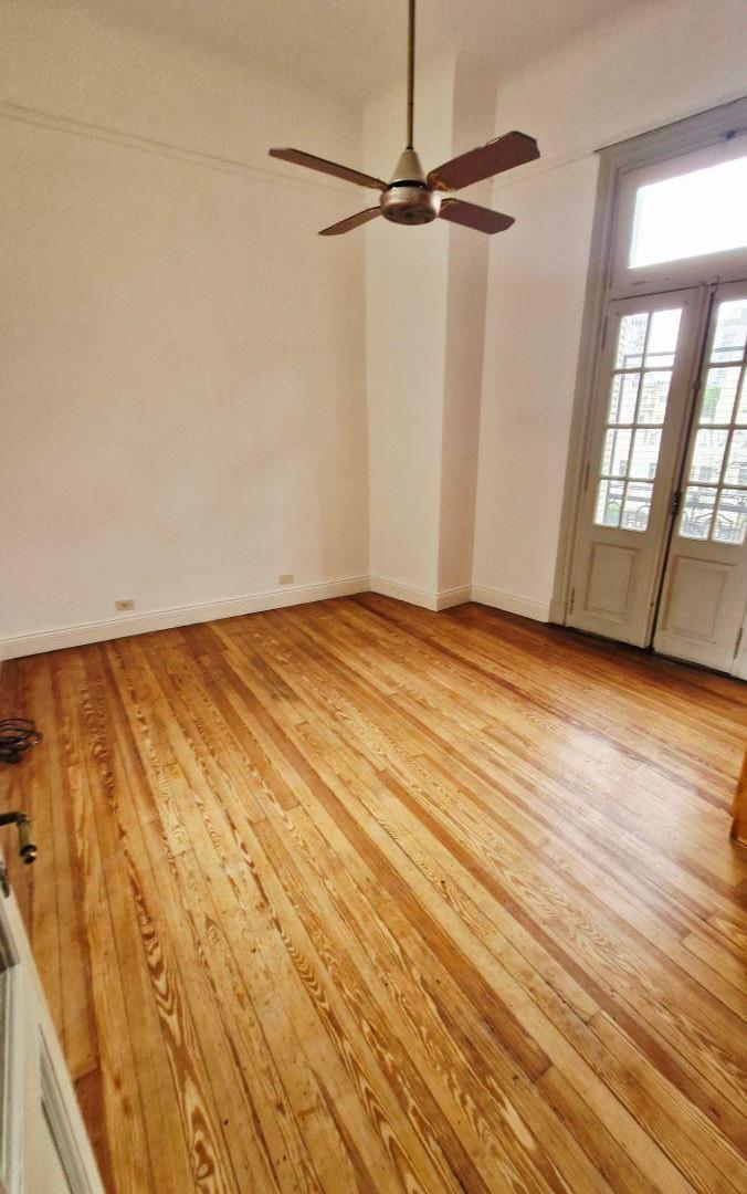 Foto de ALQUILER - DPTO 5 AMBIENTES - SEMI PISO - USO PROFESIONAL - SUBTE A, imagen 2