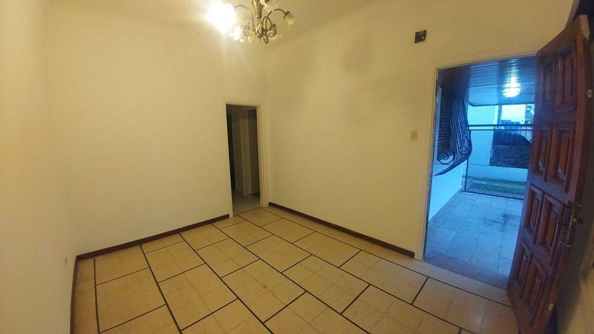 Foto de CHALET 6 AMBIENTES MERLO CENTRO mucho fondo !!!, imagen 5