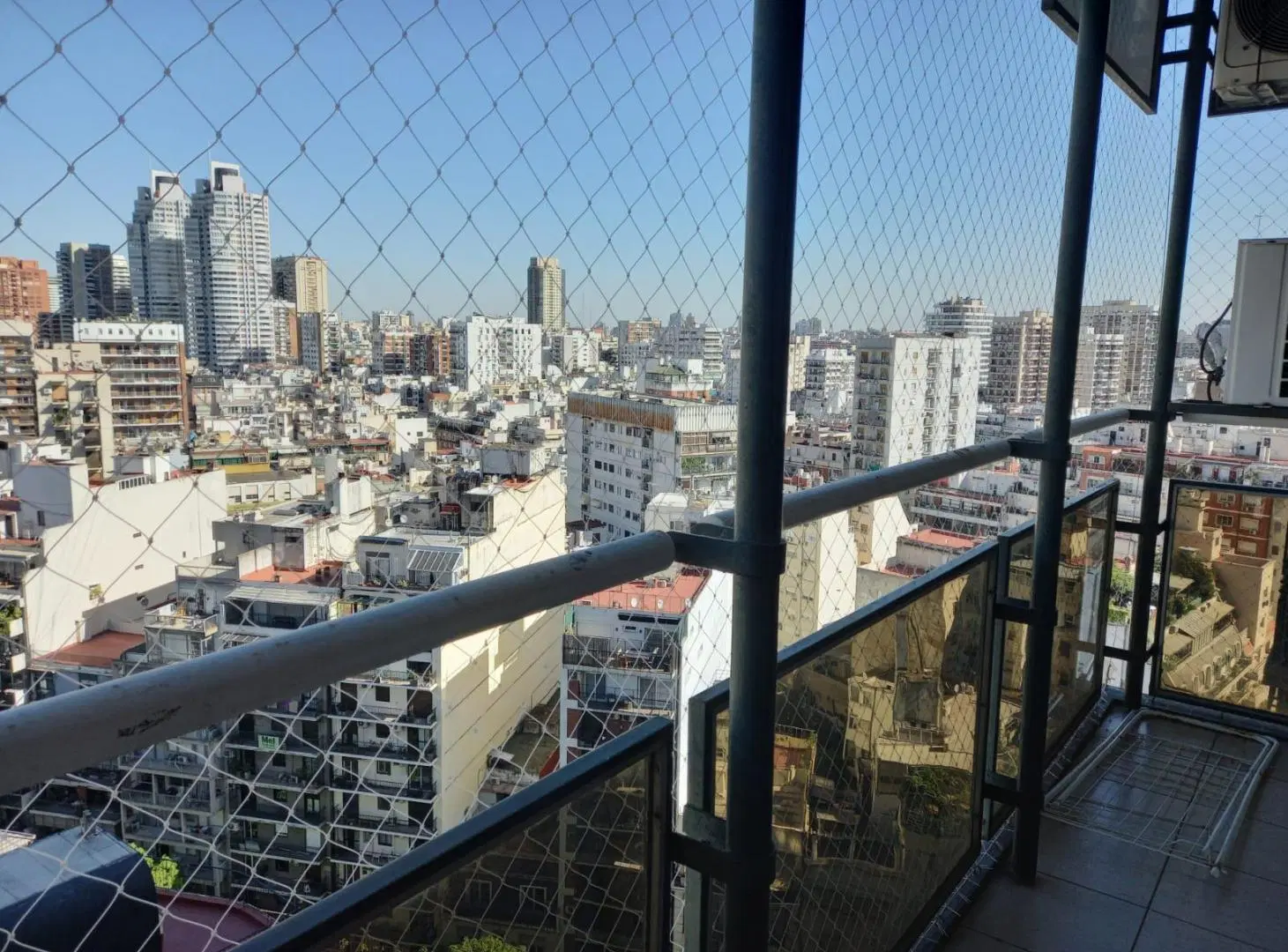 Excelente depto 4 amb en piso alto con balcon con hermosa vista, cochera y seguridad 24hs! 5